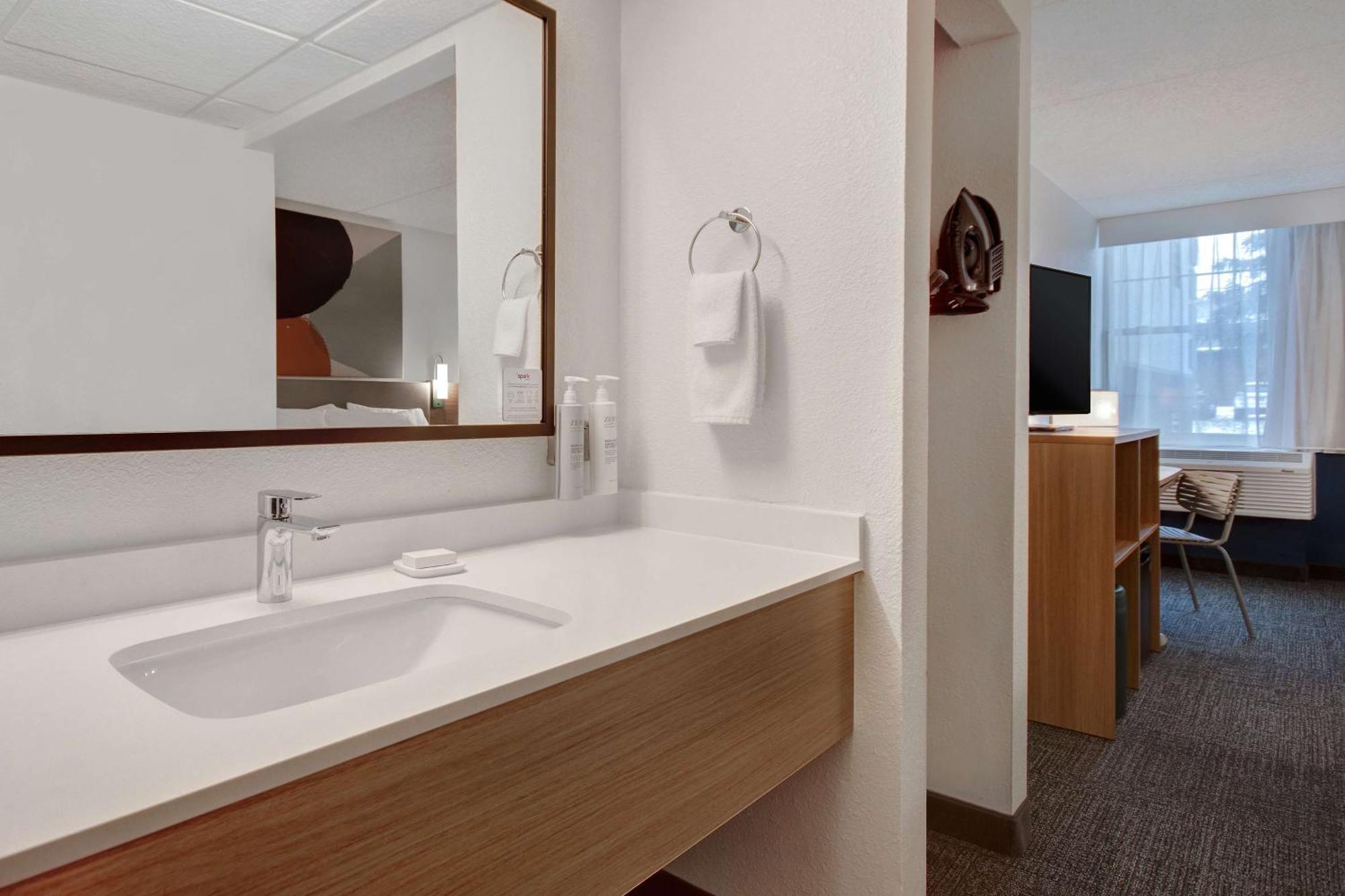 Spark By Hilton Rochester University Area 외부 사진
